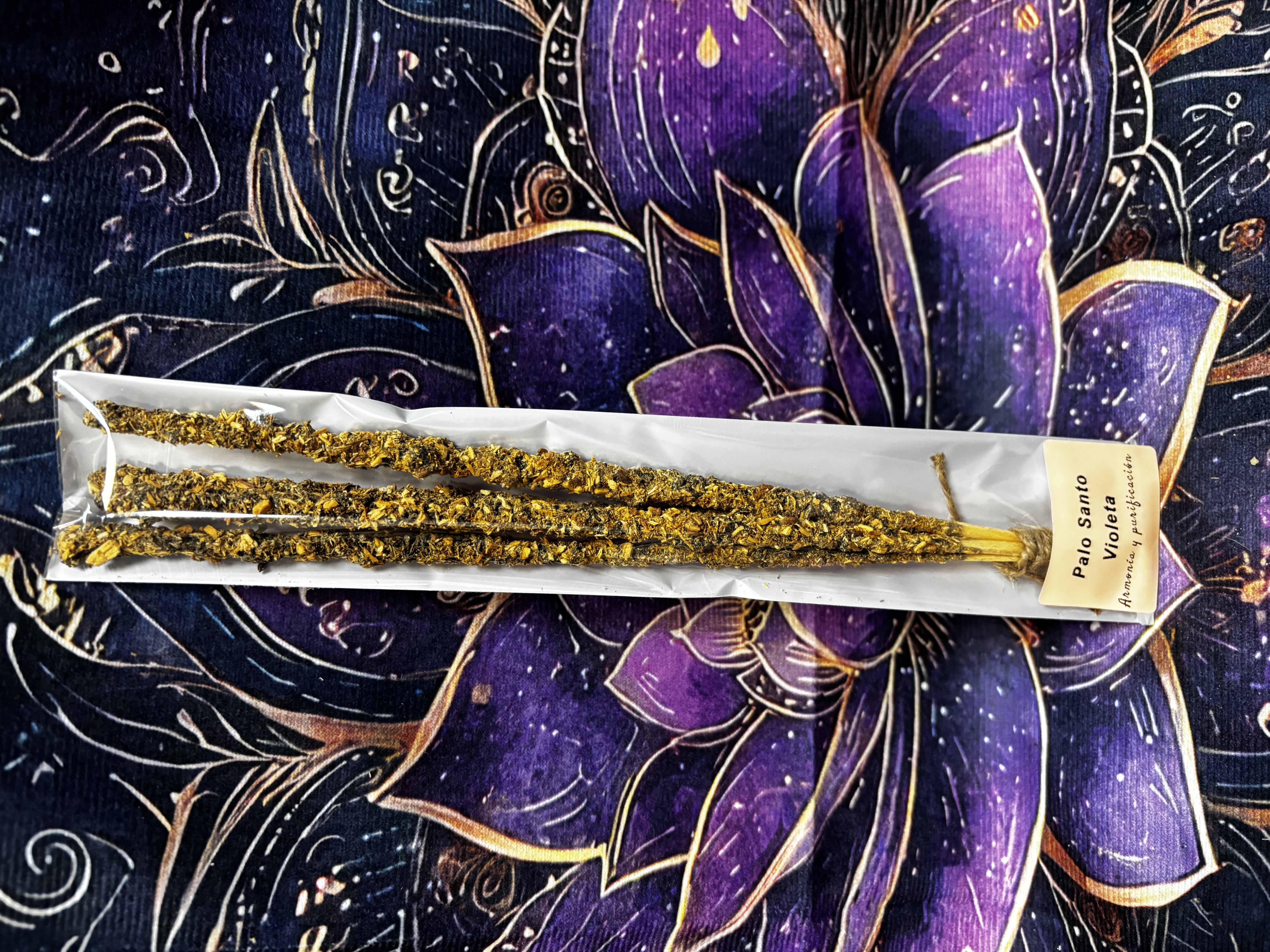 Incienso orgánico Sagrada Madre Palo Santo y violeta