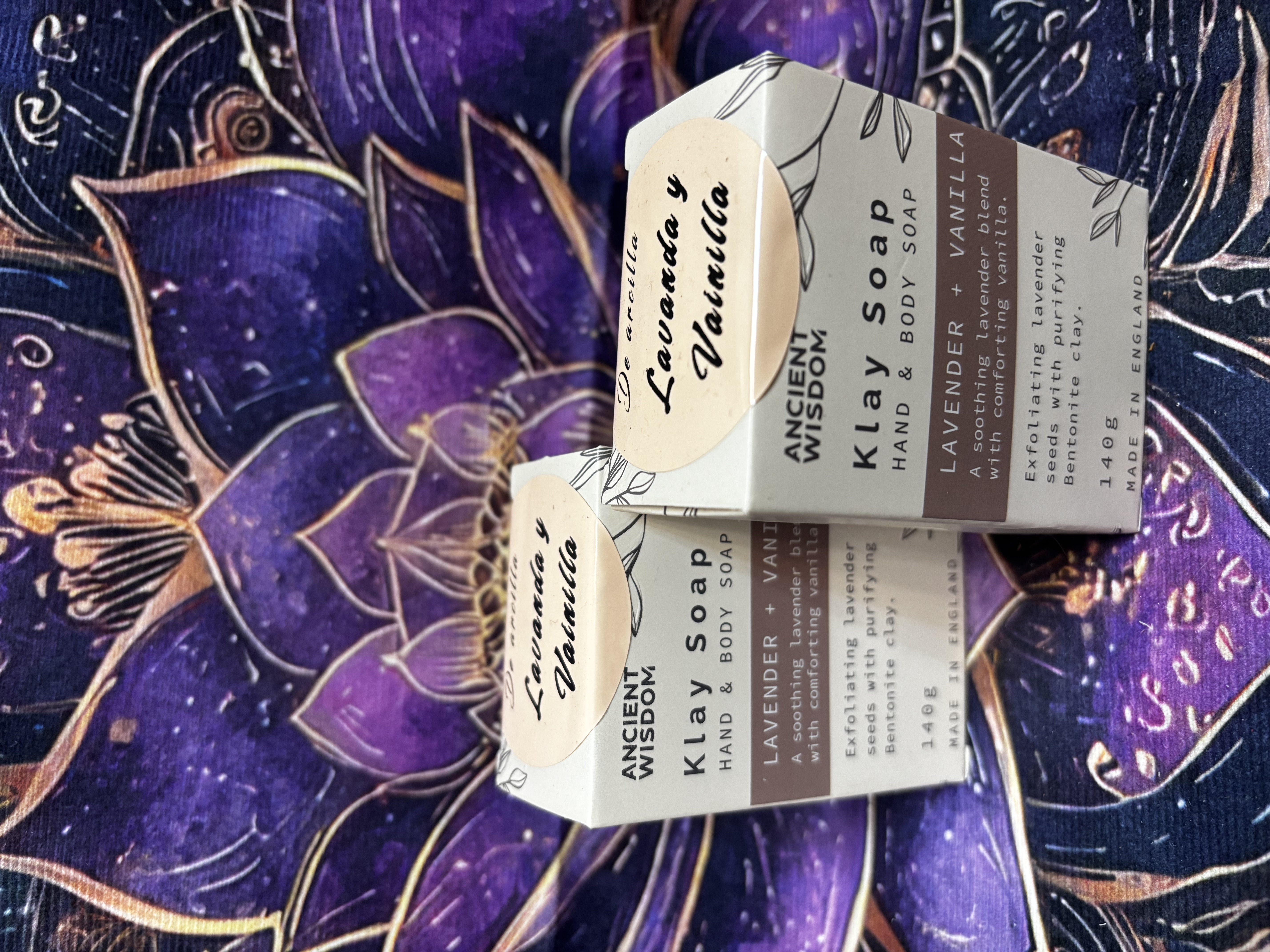 Jabón de arcilla de lavanda y vainilla.