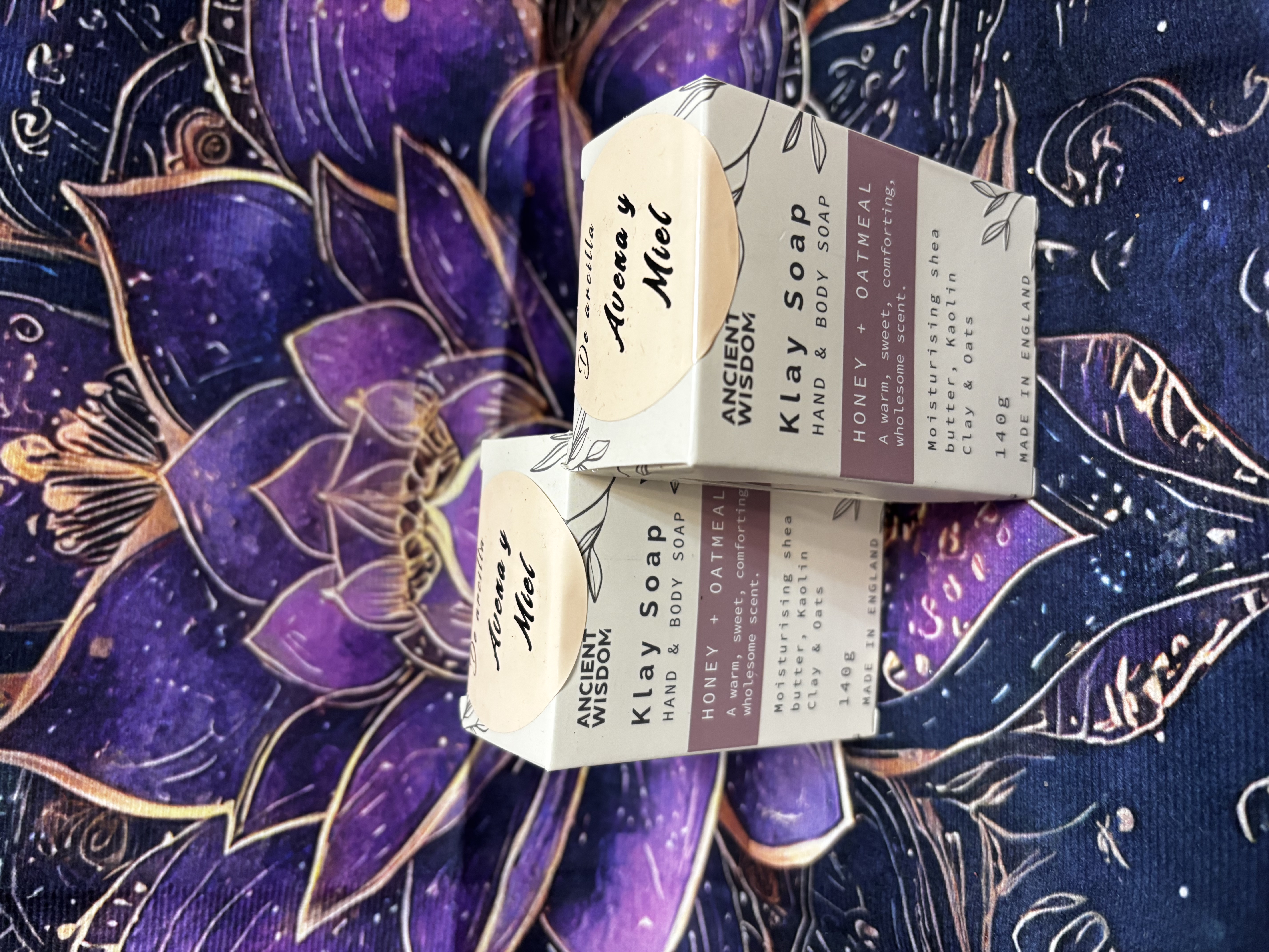 Jabón de arcilla de Avena y Miel.