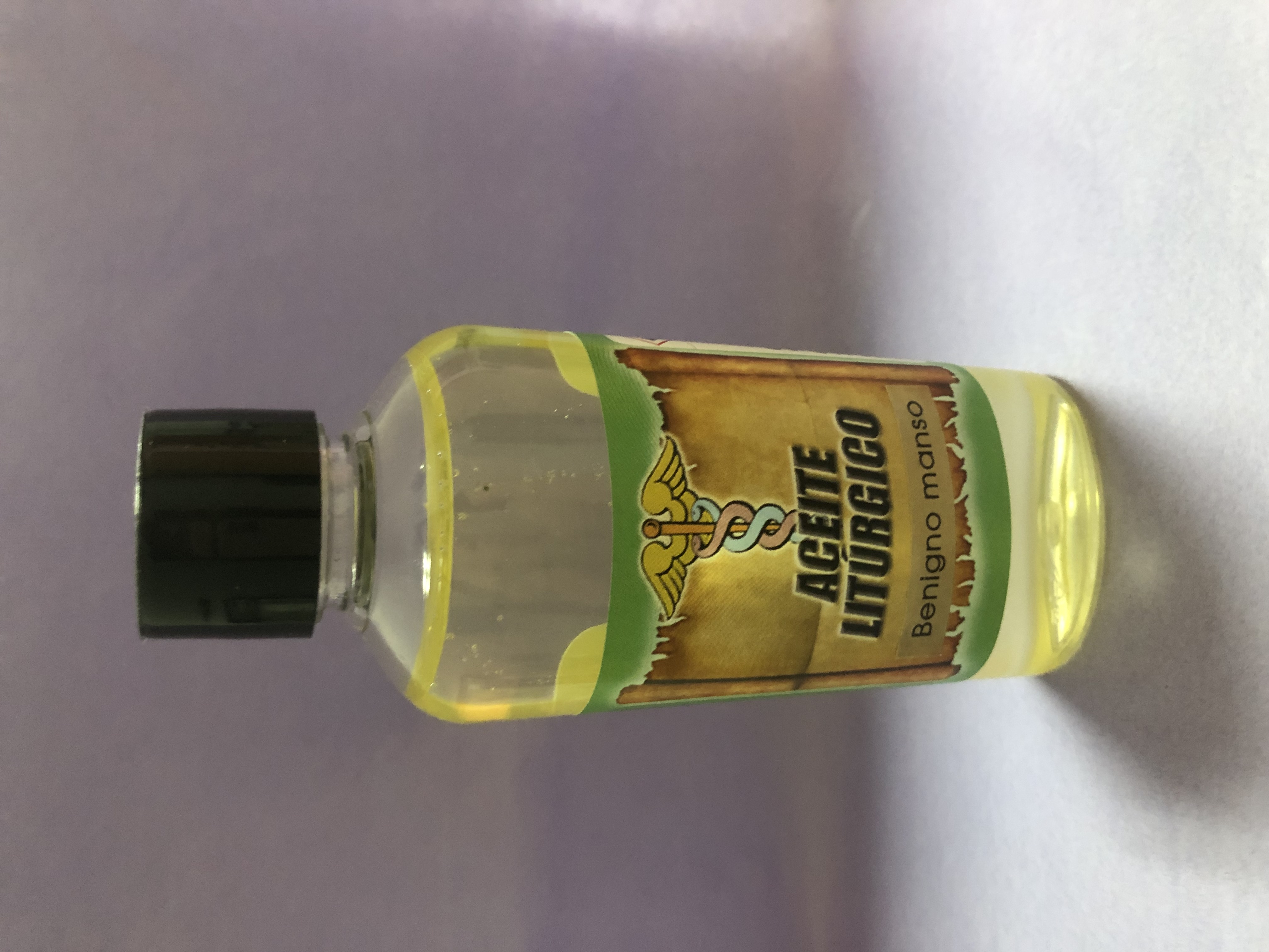 Aceite litúrgico Benigno manso.